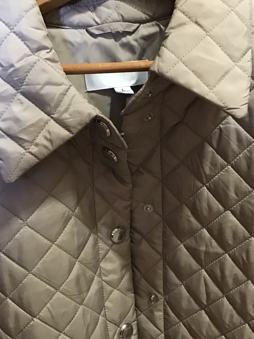 PRICE⬇️Gorgeous Anne Klein Quilted Snap-Front Jacket in Taupe - Picture 2 of 3